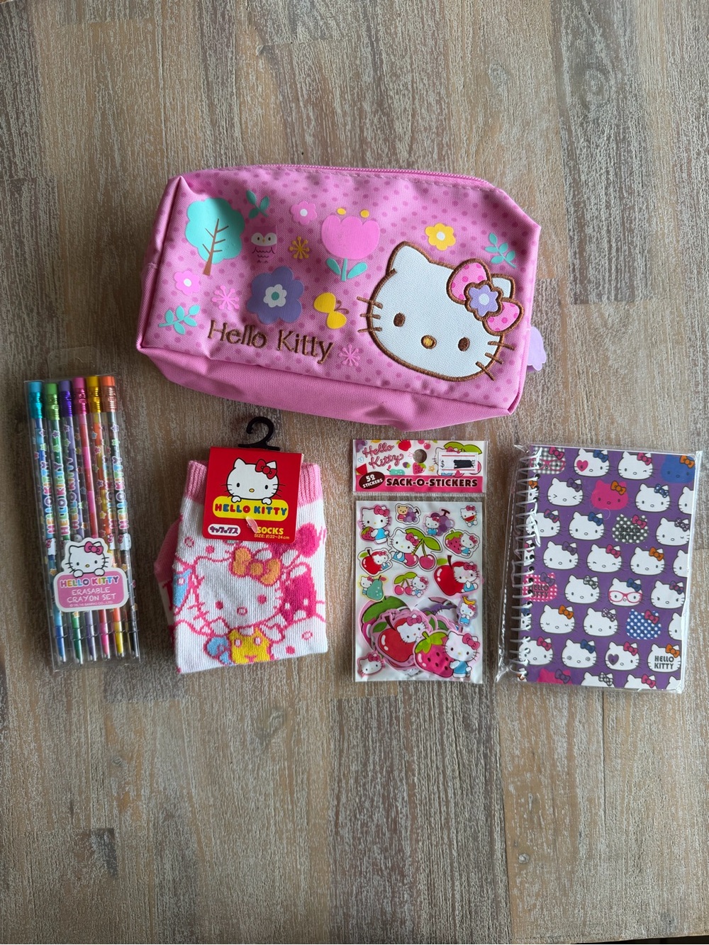 Hello Kitty Pink Floral Cosmetic Pouch with Stationery Set